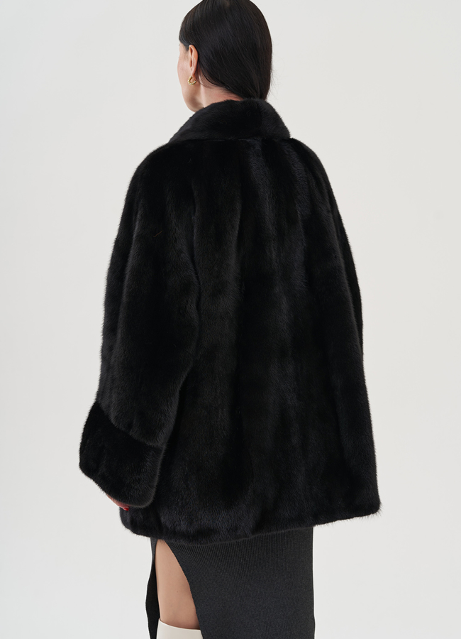 Короткая шуба из меха saga модель № 24963 в кредит