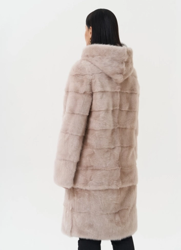 Светлая норковая шуба с капюшоном фото