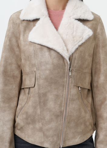 Женская куртка из эко кожи с отделкой из эко меха