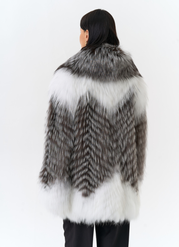 Шуба из меха чернобурой лисы