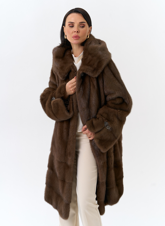 Шуба из меха норки с капюшоном