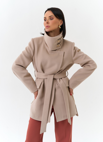 Женское укороченное пальто с воротником стойкой