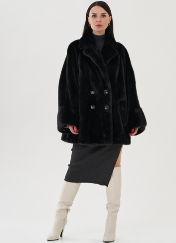 Короткая шуба из меха saga