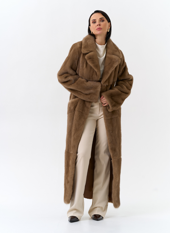 Длинная шуба из меха норки с английским воротником