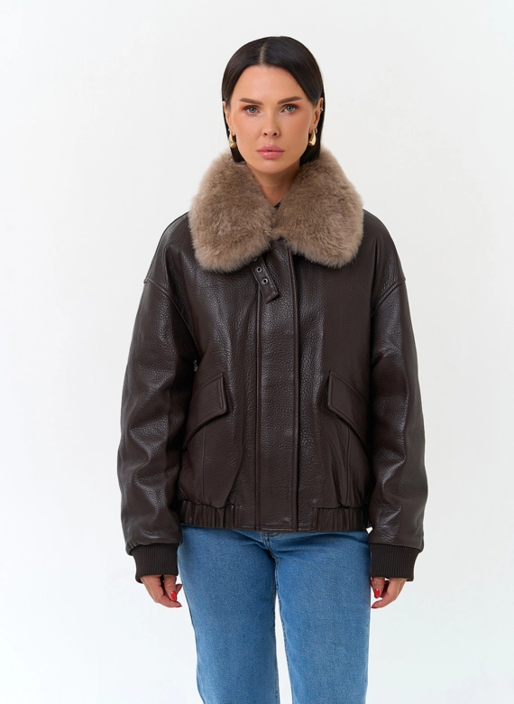 Укороченный пуховик из натуральной кожи  фото
