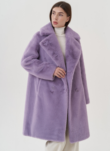 Женское пальто из эко меха на пуговицах