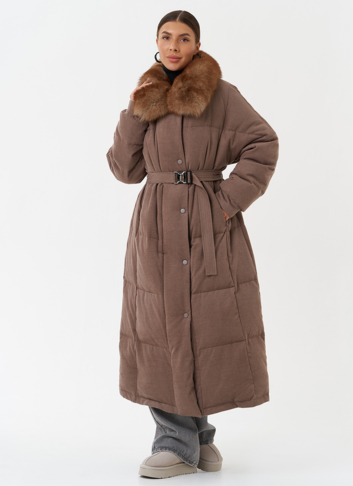 Длинный пуховик с отделкой из меха песца