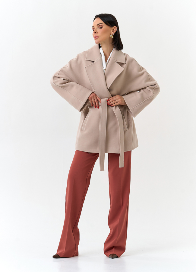 фото Женское укороченное пальто с английским воротником модель № 32639