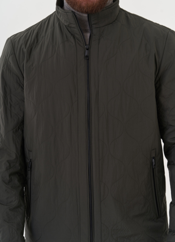 Куртка мужская в цвете хаки