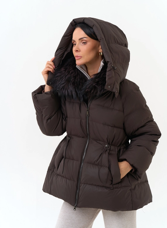 Женский пуховик с мехом чернобурки на воротнике фото