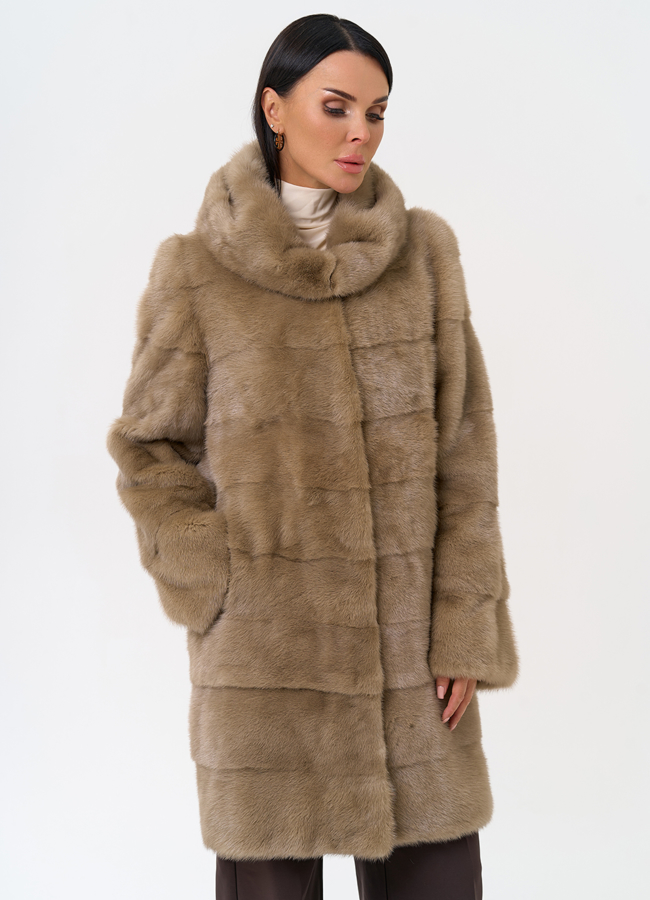 Поперечная норковая шуба с капюшоном модель № 31331 меха малина