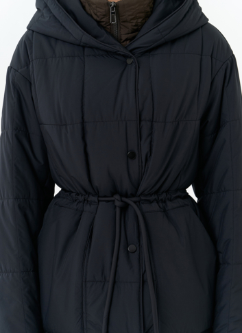 Женская куртка с контрастным воротником