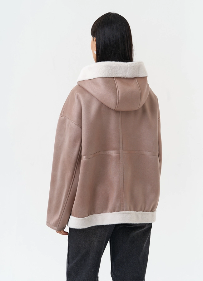 Женская дубленка из эко замши с капюшоном модель № 30209 в рассрочку