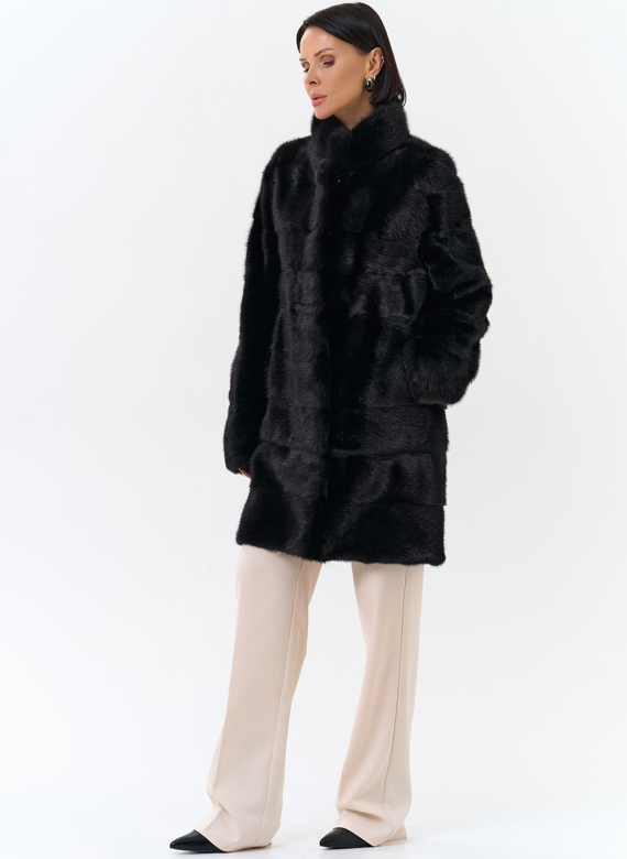Норковая шуба с воротником стойка черного цвета 