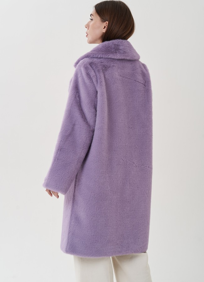 фото Женское пальто из эко меха на пуговицах модель № 25741