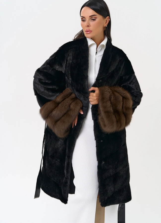 Норковая шуба с манжетами из меха куницы модель № 31200 универмаг малина