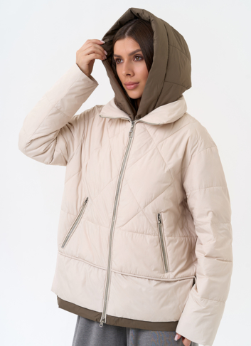 Женская куртка с контрастным капюшоном