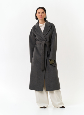 Женское пальто с английским воротником